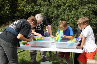 Children at Wild Roadshow