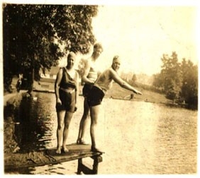 Doris & William Jenney with Edith Lamb at Hill Hook Pleasure Pool
